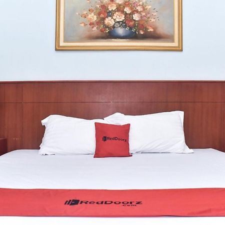 Reddoorz Near Kampung Warna Warni Hotel Malang Kültér fotó